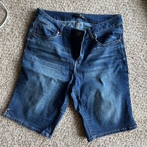 Womens Jean Shorts, Size 14